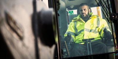 volvo show services operator training 23241200