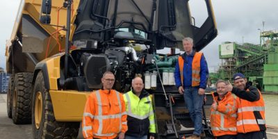instructie aan machinisten door Philip Geukemeijer en Jos Houben van SMT Netherlands B.V.